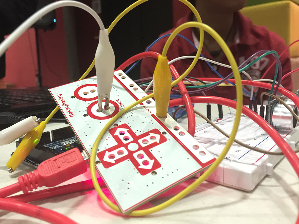 Makey Makey Bee Bot Programación robótica