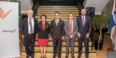La Fundación Naturgy conmemora el 20º aniversario de la compañía en Panamá con una exposición sobre el pasado y el futuro de la energía en el país