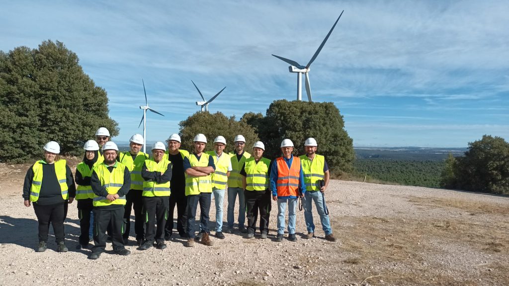 La actividad forma parte de los programas educativos de Fundación Naturgy, con los que la compañía ofrece visitas a centrales de generación de energía para acercar a la sociedad las ventajas de las energías renovables y su compromiso con la transición energética.