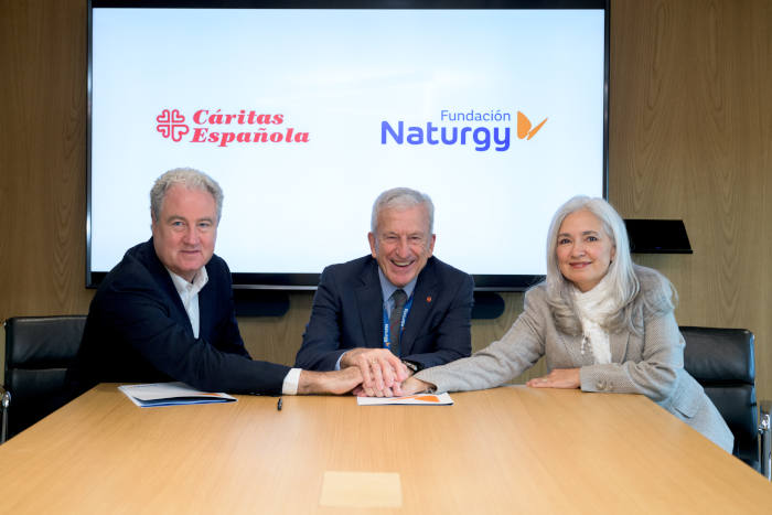 Our Foundation and Caritas have consolidated their collective efforts against energy vulnerability, benefiting over 61,000 individuals. After six years of initiatives focused on improving the energy efficiency of homes and residential centres, as well as empowering families with the skills to manage their energy bills more effectively, they have renewed their collaboration.